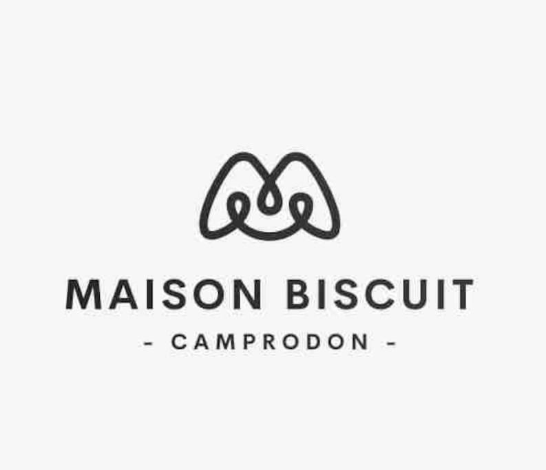 Maison Biscuit. Apartament A La Placa De La Vila Кампродон Екстериор снимка