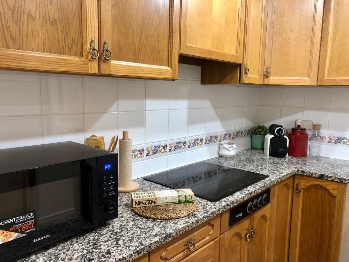 Maison Biscuit. Apartament A La Placa De La Vila Кампродон Екстериор снимка
