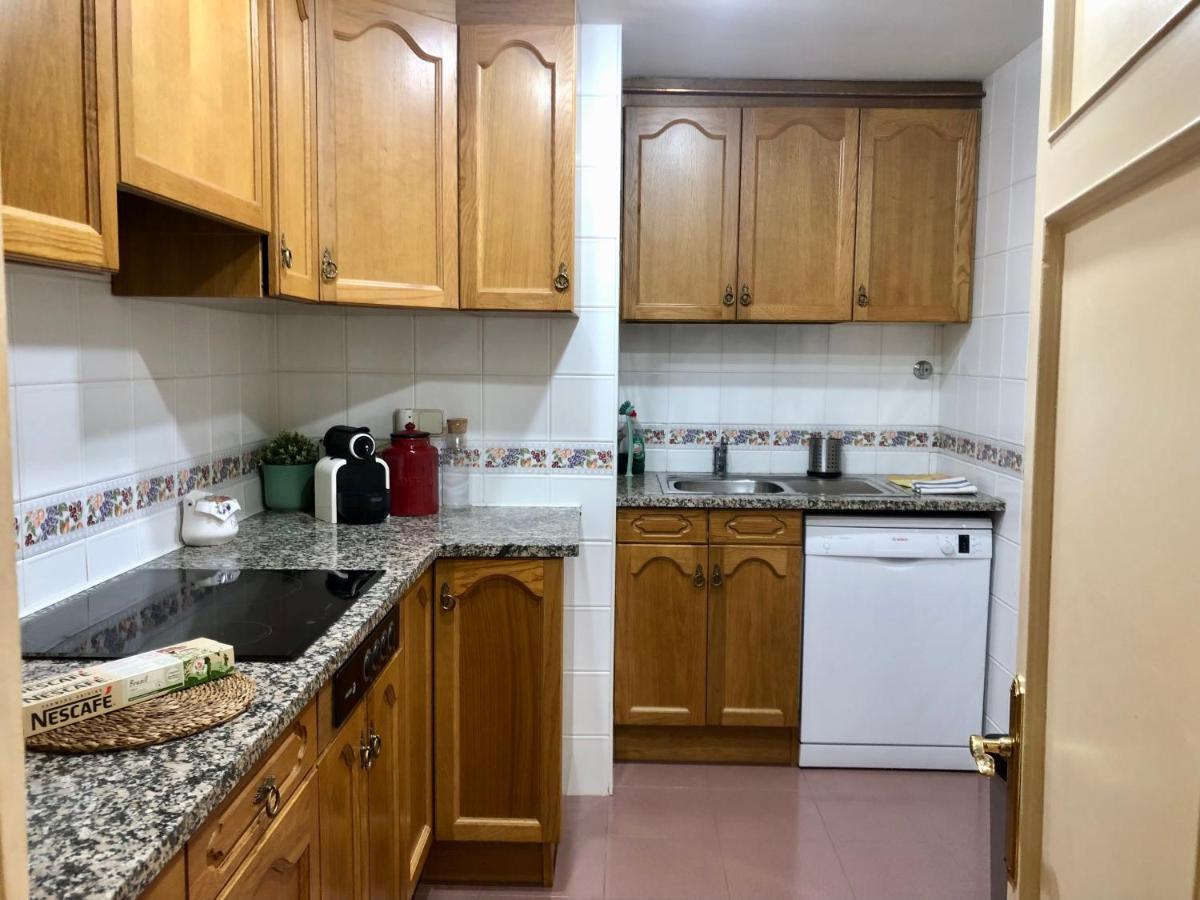 Maison Biscuit. Apartament A La Placa De La Vila Кампродон Екстериор снимка