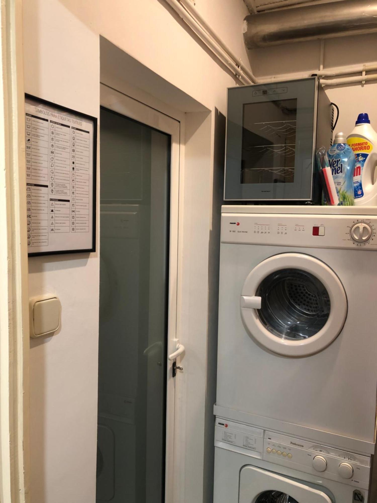 Maison Biscuit. Apartament A La Placa De La Vila Кампродон Екстериор снимка